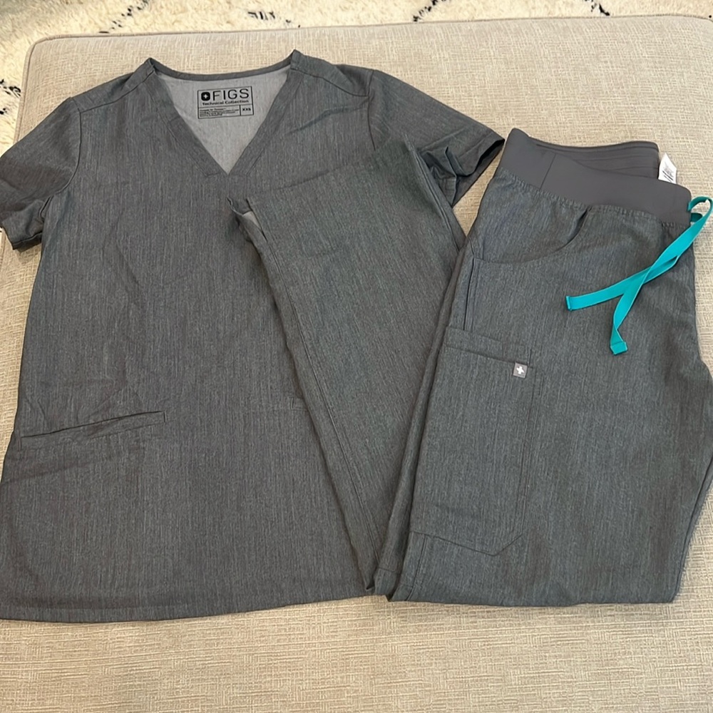 Figs Scrub Set in Graphite, PO #1384